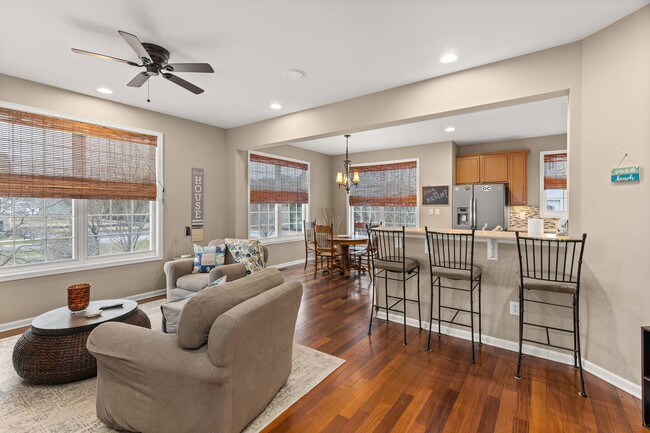 Building Photo - 12135 Landings Blvd