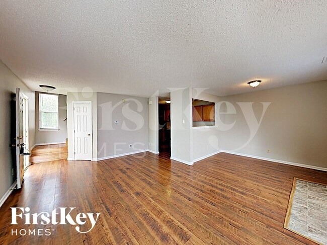 Building Photo - 6646 Kinnerton Dr