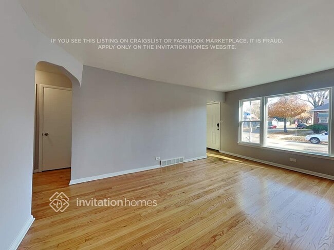 Building Photo - 3800 Euclid Ave