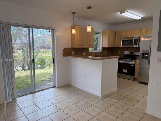 Foto del edificio - 2199 NW 77th Way