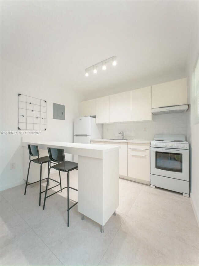 Foto del edificio - 3676 Oak Ave