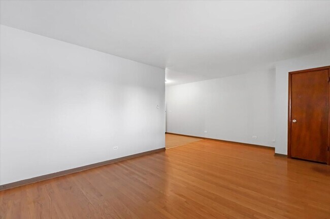 Foto del edificio - 6212 W 64th Pl