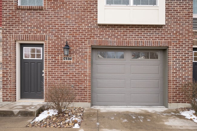 Building Photo - 487 S Arlington Rd