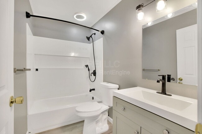 Foto del edificio - 817 Lancelot Ct