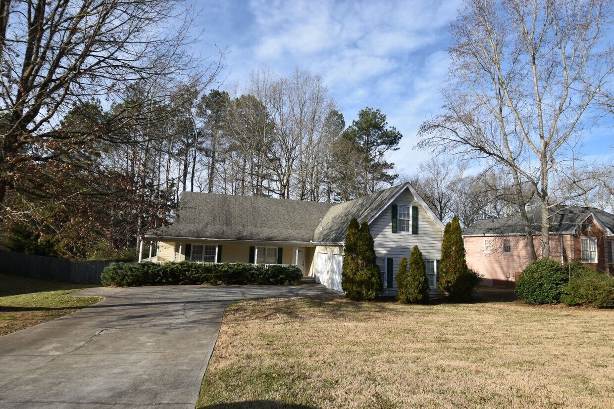 2355 Huntington Dr House Rental in Loganville, GA