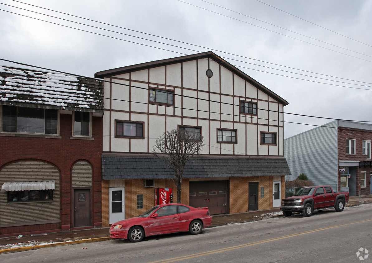 Building Photo - 738 Monongahela Ave