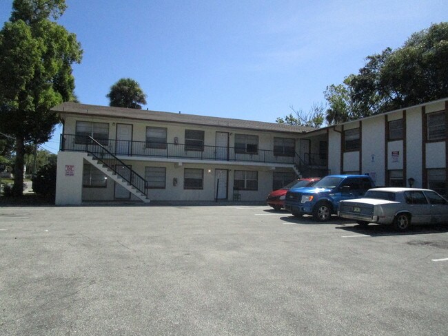 Building Photo - Cambridge Apartments