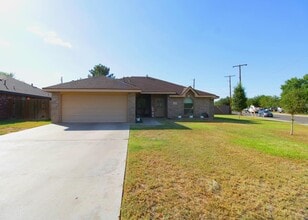 Building Photo - 4900 Rio Grande Ave