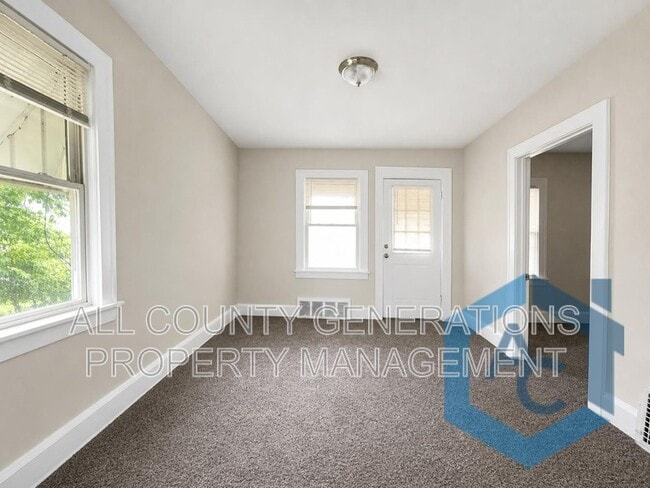Building Photo - 10800 Shale Ave