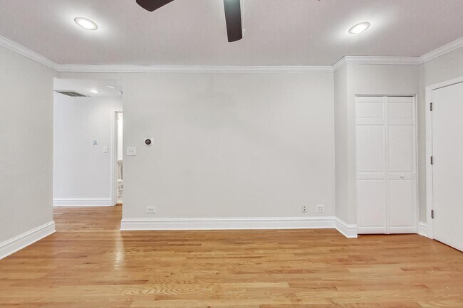 Foto del edificio - 917 W Sunnyside Ave