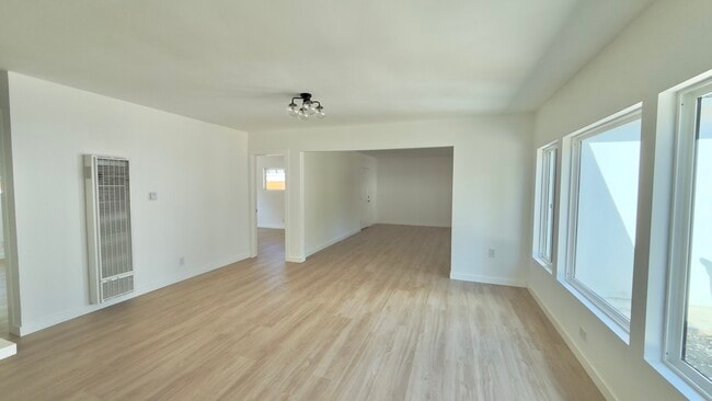 Building Photo - 492 Palisade St