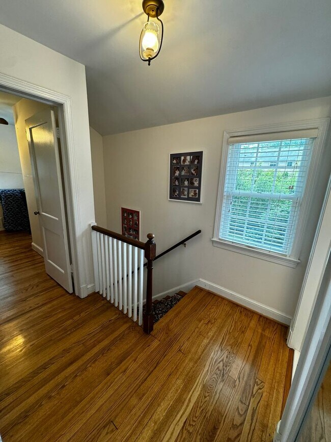 Building Photo - 3br 2.5ba home in Sycamore Gardens, N Arli...