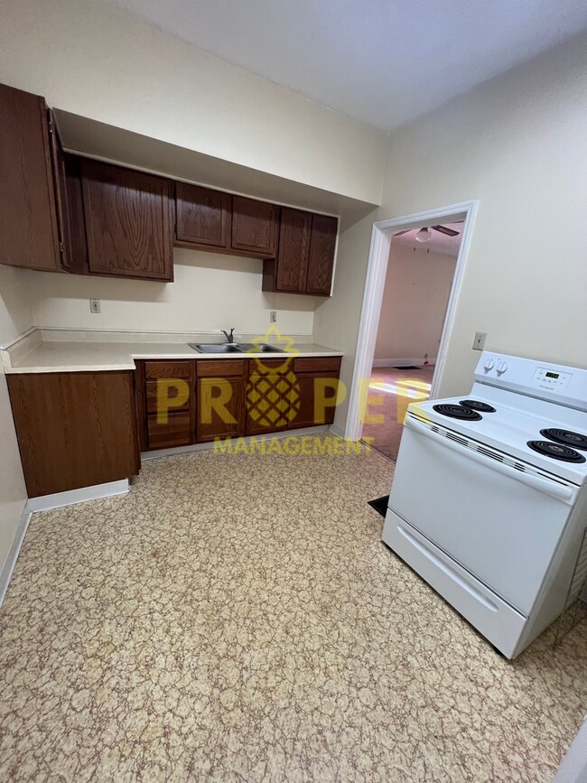 Foto del edificio - 2 bedrooms 1 bathroom house