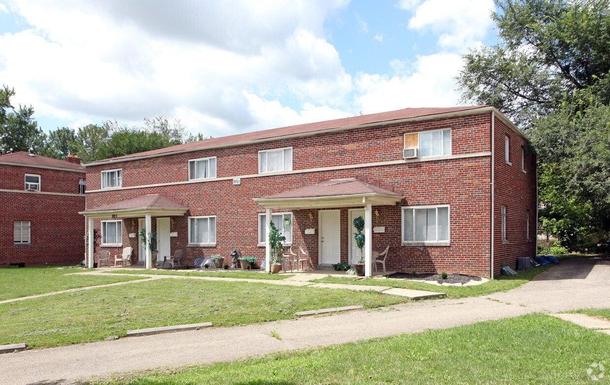 Primary Photo - 842-857 Regina Ct