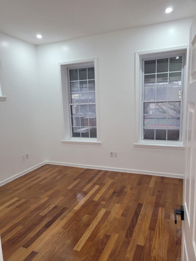 Foto del edificio - 953 Thomas S Boyland St