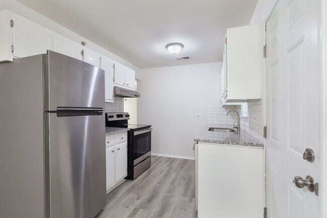 Foto del edificio - 641 Powder Springs St