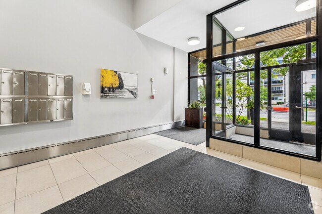 Hall d'entrée - 3890 Bathurst