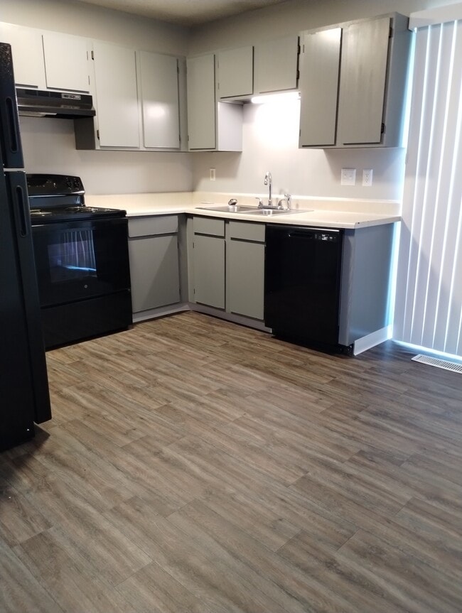 Kitchen - Parkview Townhomes