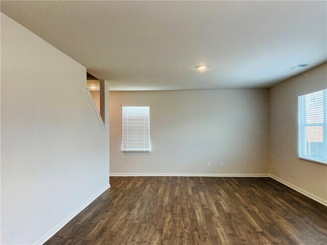Building Photo - 289 Deer Run Dr