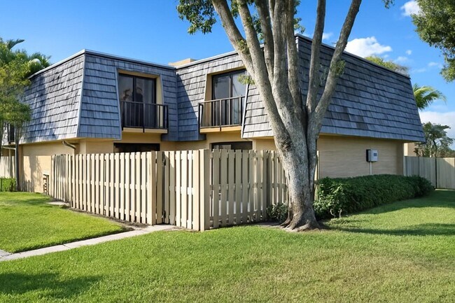 Foto del edificio - 238 Lake Arbor Dr