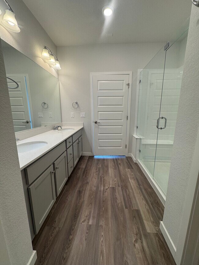 Foto del edificio - 487 Interlocken Blvd