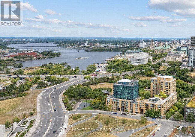 Photo du bâtiment - 200 Lett St