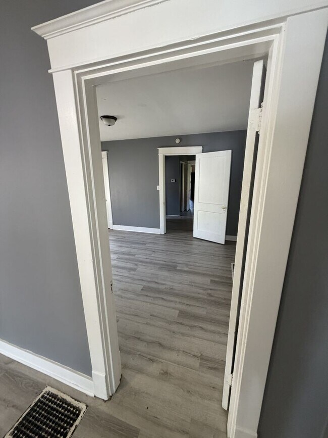 Foto del edificio - Cozy 3BR/1Ba house with unfinished basement