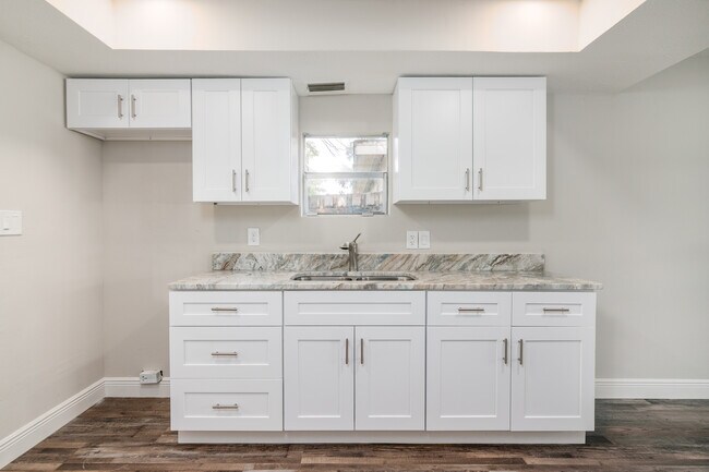 Foto del edificio - 6542 Wayne St