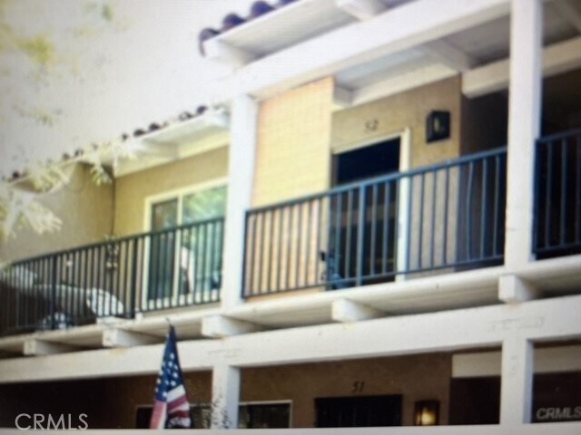 Foto principal - 13722 Red Hill Ave