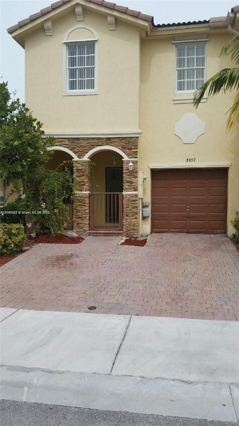 Foto principal - 8957 SW 225th Terrace