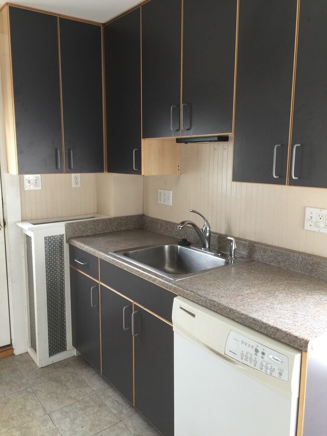 Kitchen - 53 Woburn St
