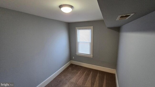 Building Photo - 64 Simpson Ave