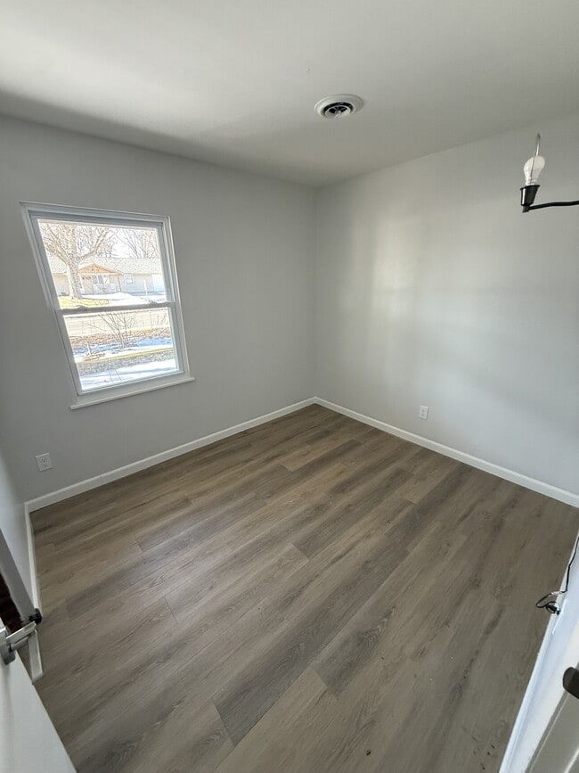 Building Photo - 5502 Council Ring Blvd