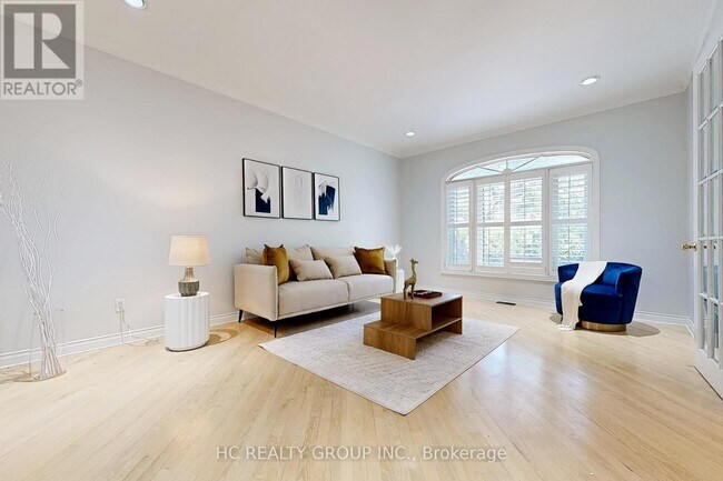 Photo du bâtiment - 348 Greenfield Ave