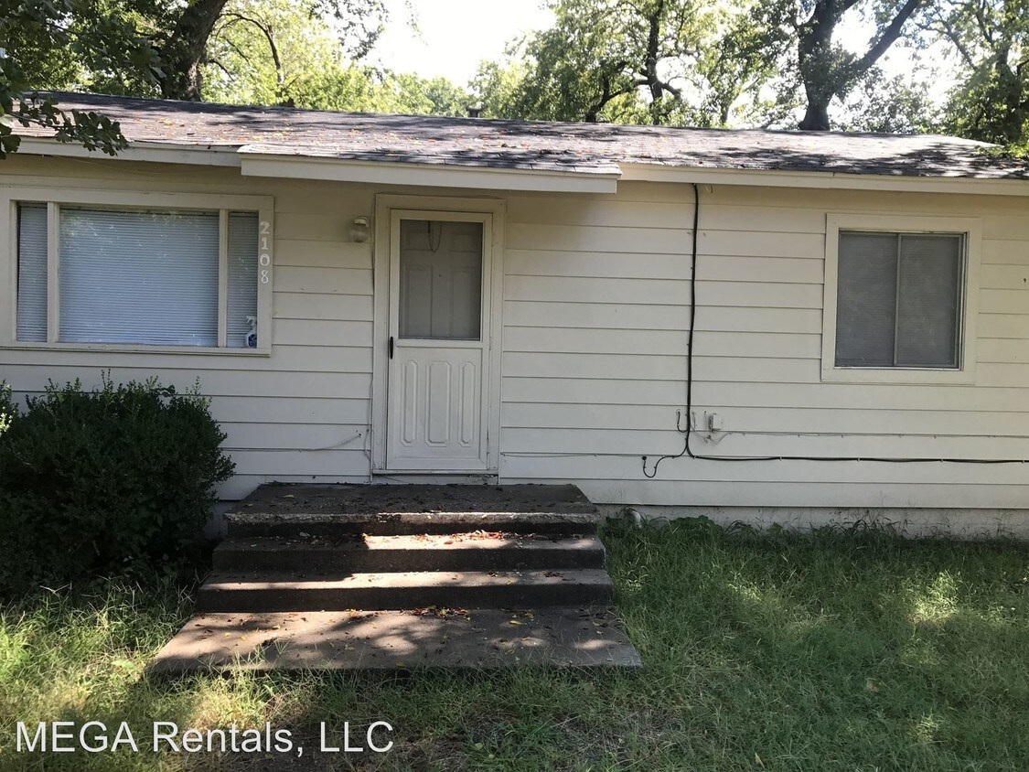 Foto principal - 2108 N Saint Mark Ave