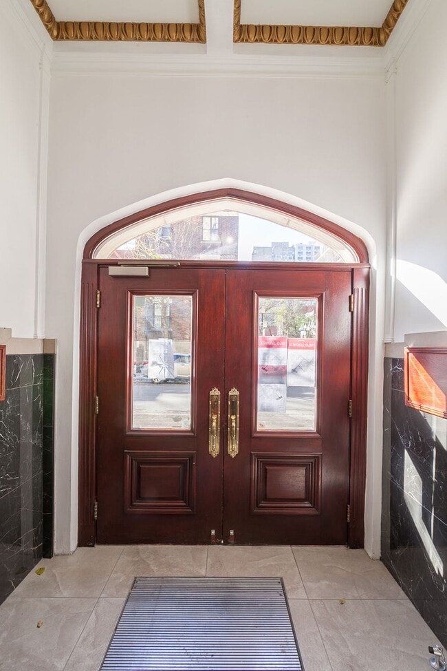 Photo du bâtiment - 1245 Rue St Marc