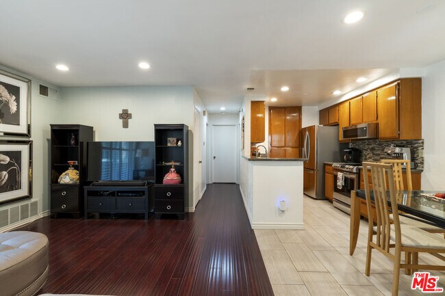 Foto del edificio - 3863 Thorncroft Ln