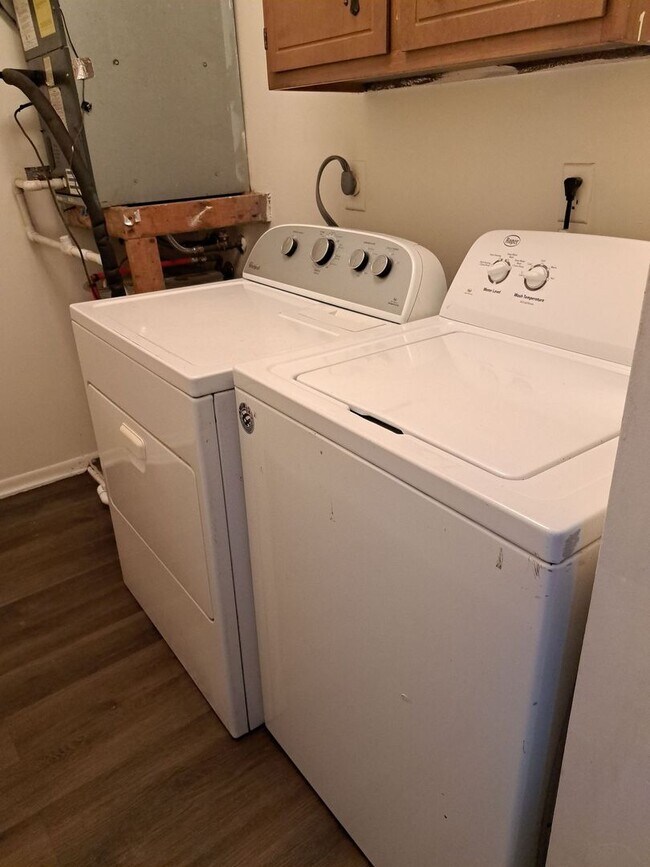 Foto del edificio - 3704 E 11th St