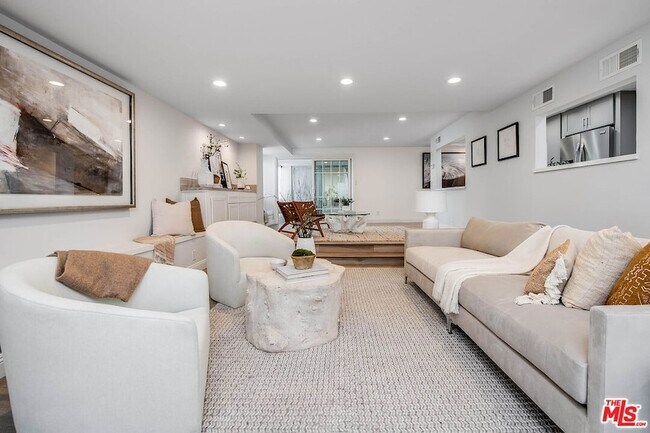 Foto del edificio - 441 N Oakhurst Dr