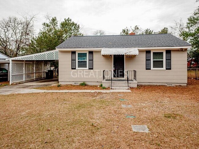 Building Photo - 2525 Sheraton Dr