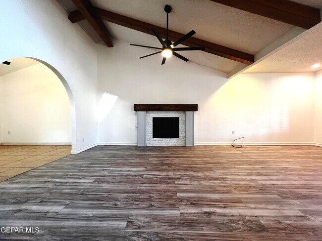 Building Photo - 11886 Prado Del Sol Dr