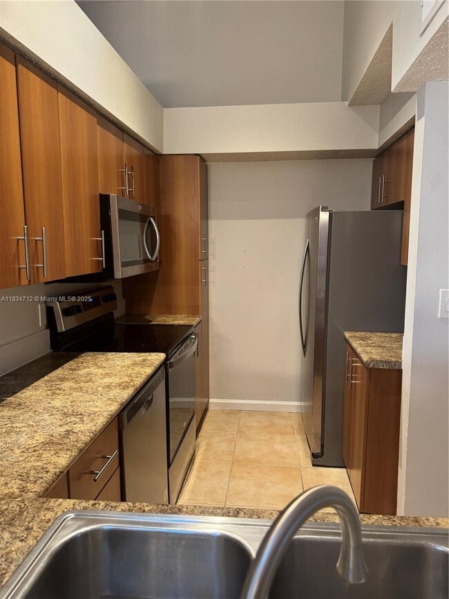 Foto del edificio - 1335 Crystal Way