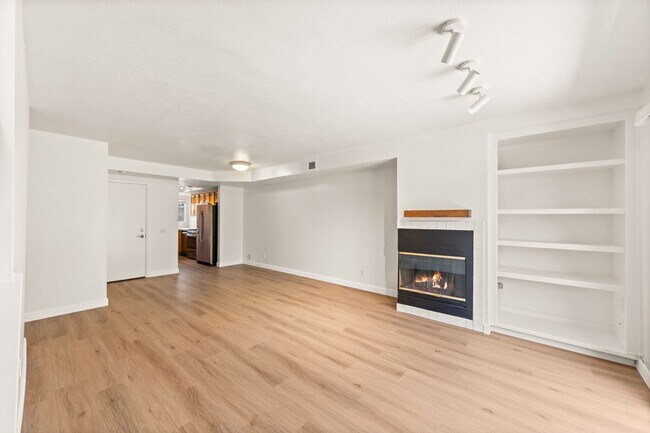 Foto del edificio - 2 Bedroom Rancho Cucamonga Condo