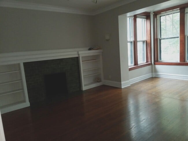 Building Photo - 6325 N Magnolia Ave