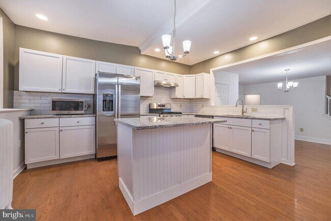 Foto del edificio - 406 E Hector St