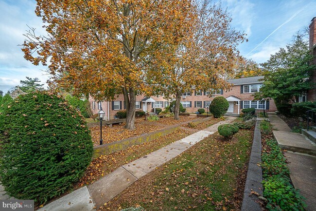 Foto del edificio - 1334 Montgomery Ave