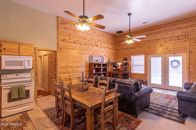 Foto del edificio - 1042 S Hunter Creek Dr
