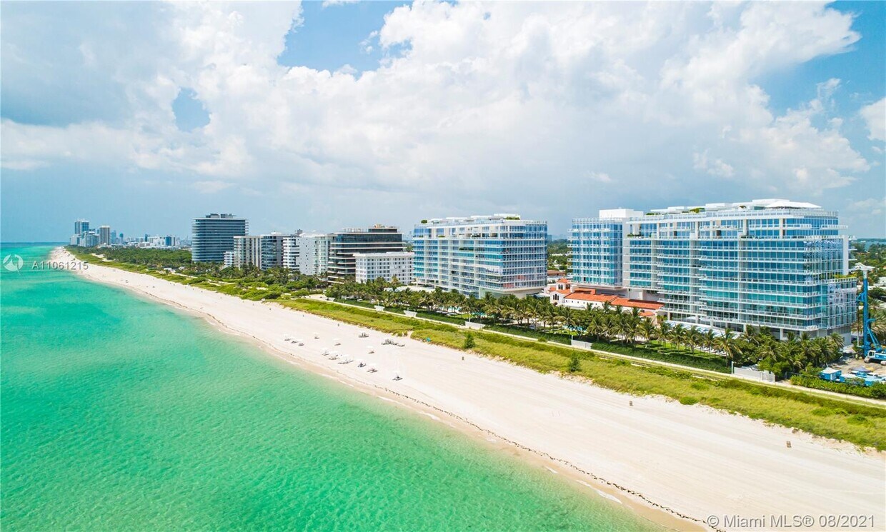 Primary Photo - 9111 Collins Ave