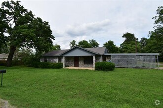 Building Photo - 401 N Neathery Ave