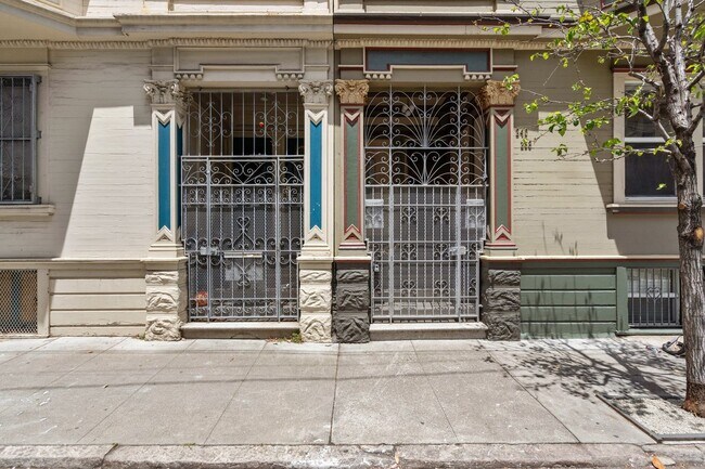 Foto del edificio - Heart of Hayes Valley - Updated 3 Bed, 2 B...